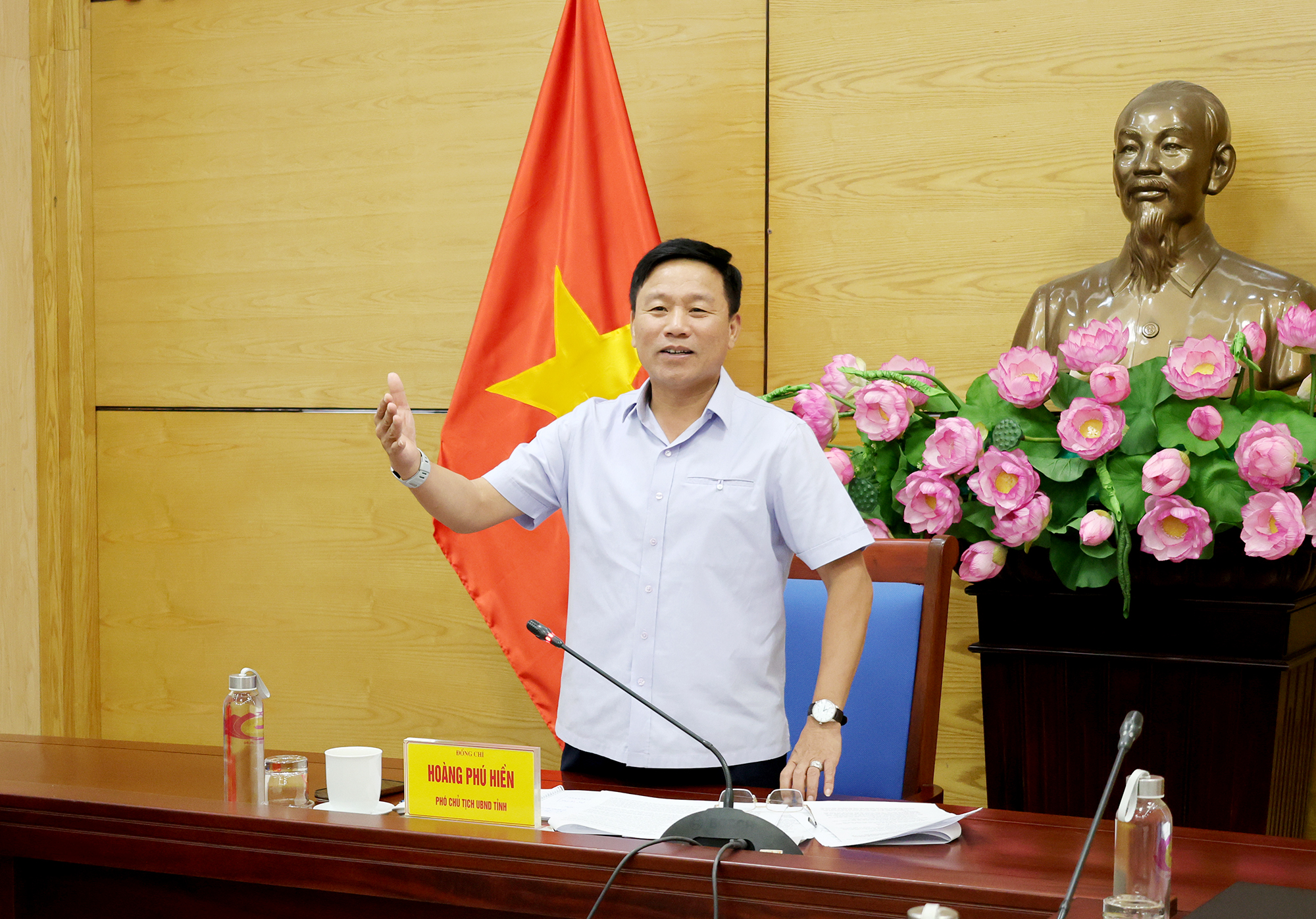 Anh-tin-bai